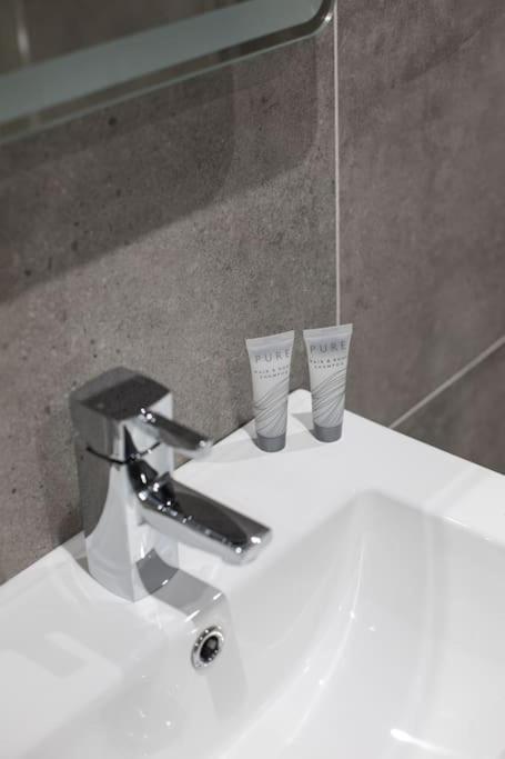 Luxury, Sleeps 6, City Centre Белфаст Экстерьер фото